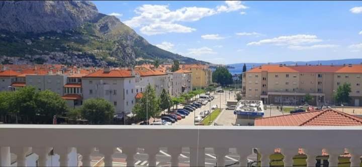 Apartmani Anita Omiš Exterior foto