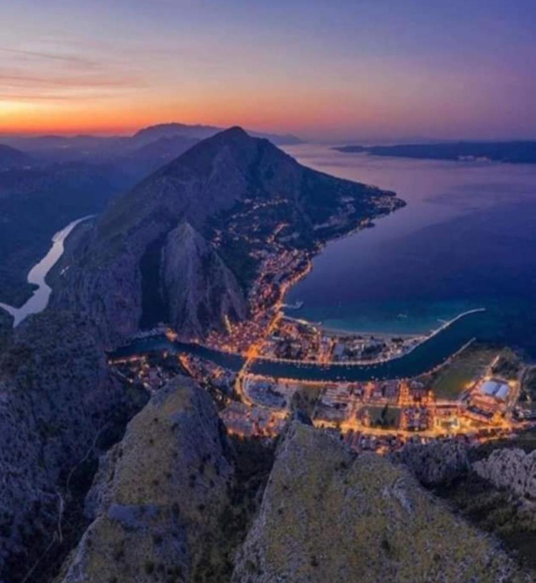 Apartmani Anita Omiš Exterior foto